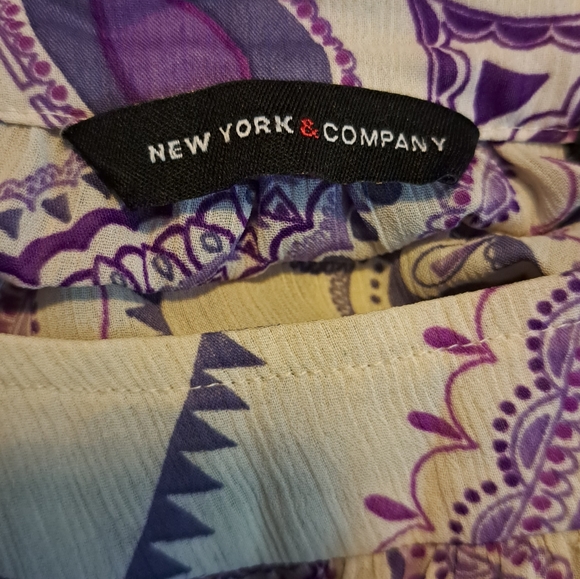 New York&Company sheer purple paisley pattern with button sleeve woman's medium - Picture 5 of 6